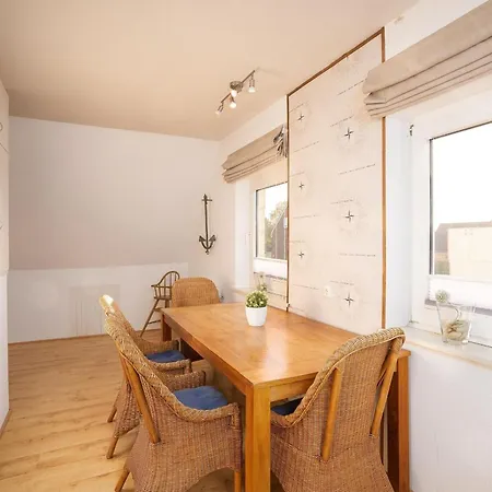 Alte Raeucherei 1 Apartment